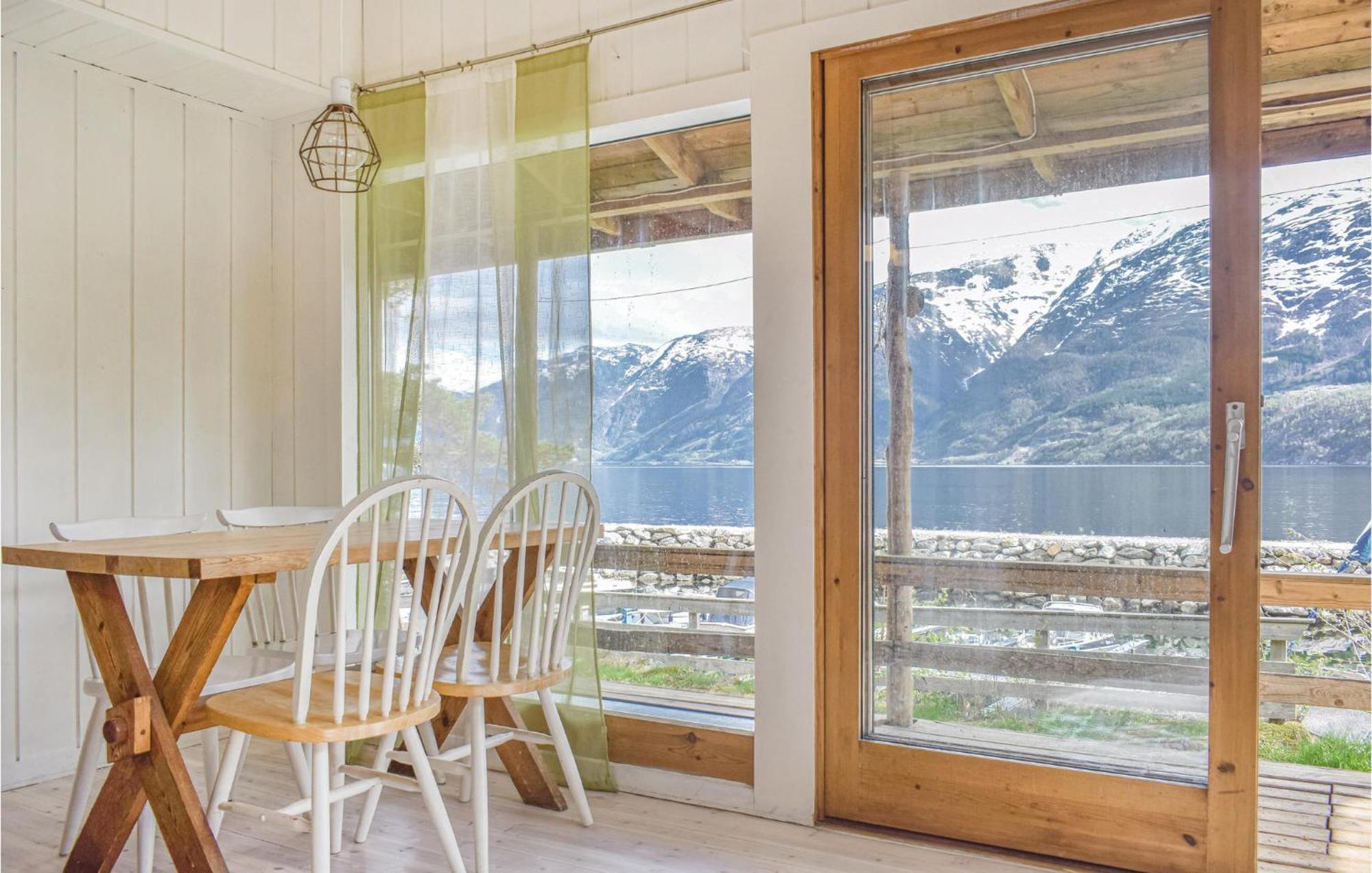 Beautiful Home In Vallavik With Kitchen Bu Luaran gambar